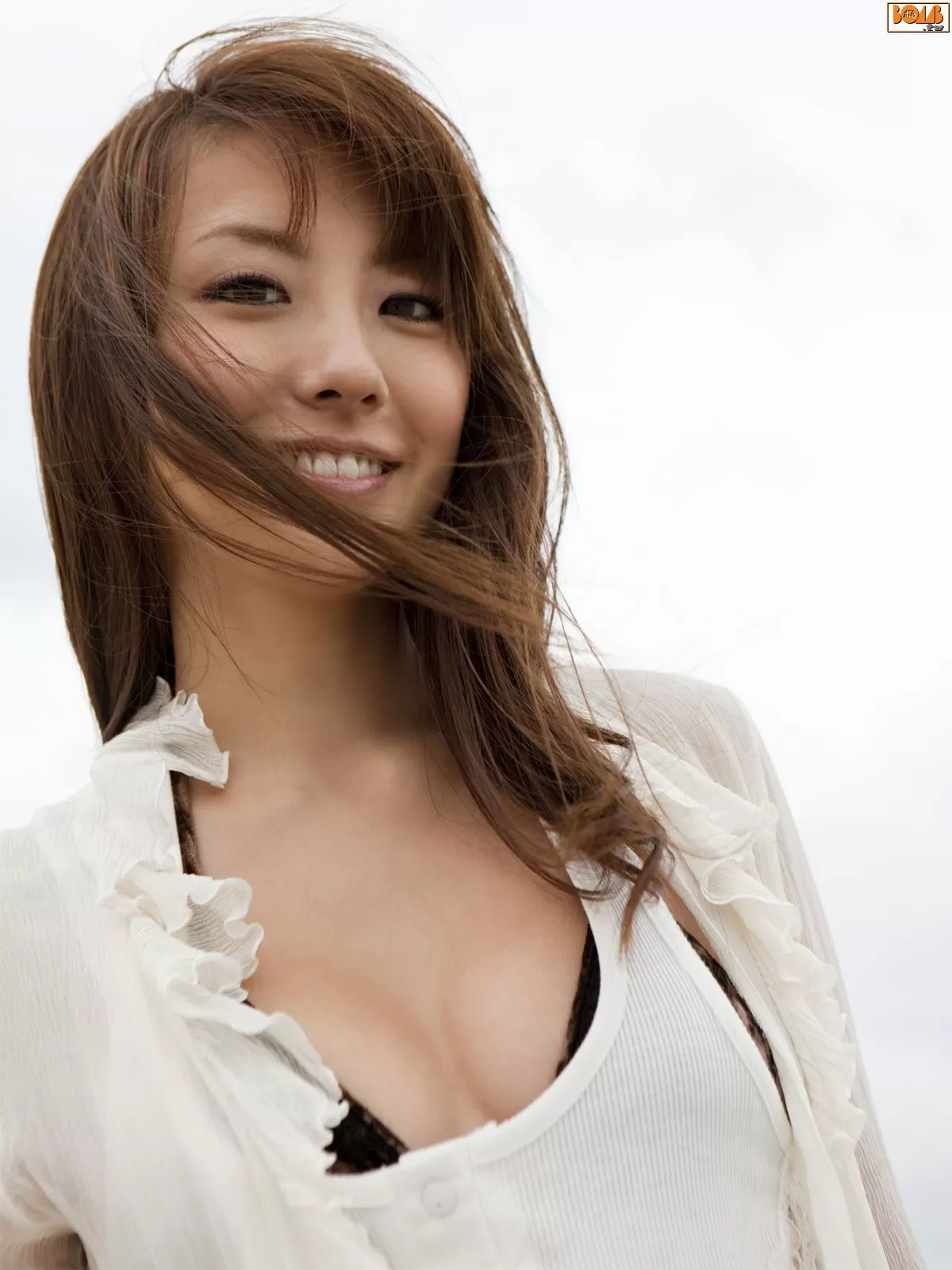 [Bomb.TV] 2009年12月刊 山本梓 Azusa Yamamoto Vol.387033-3