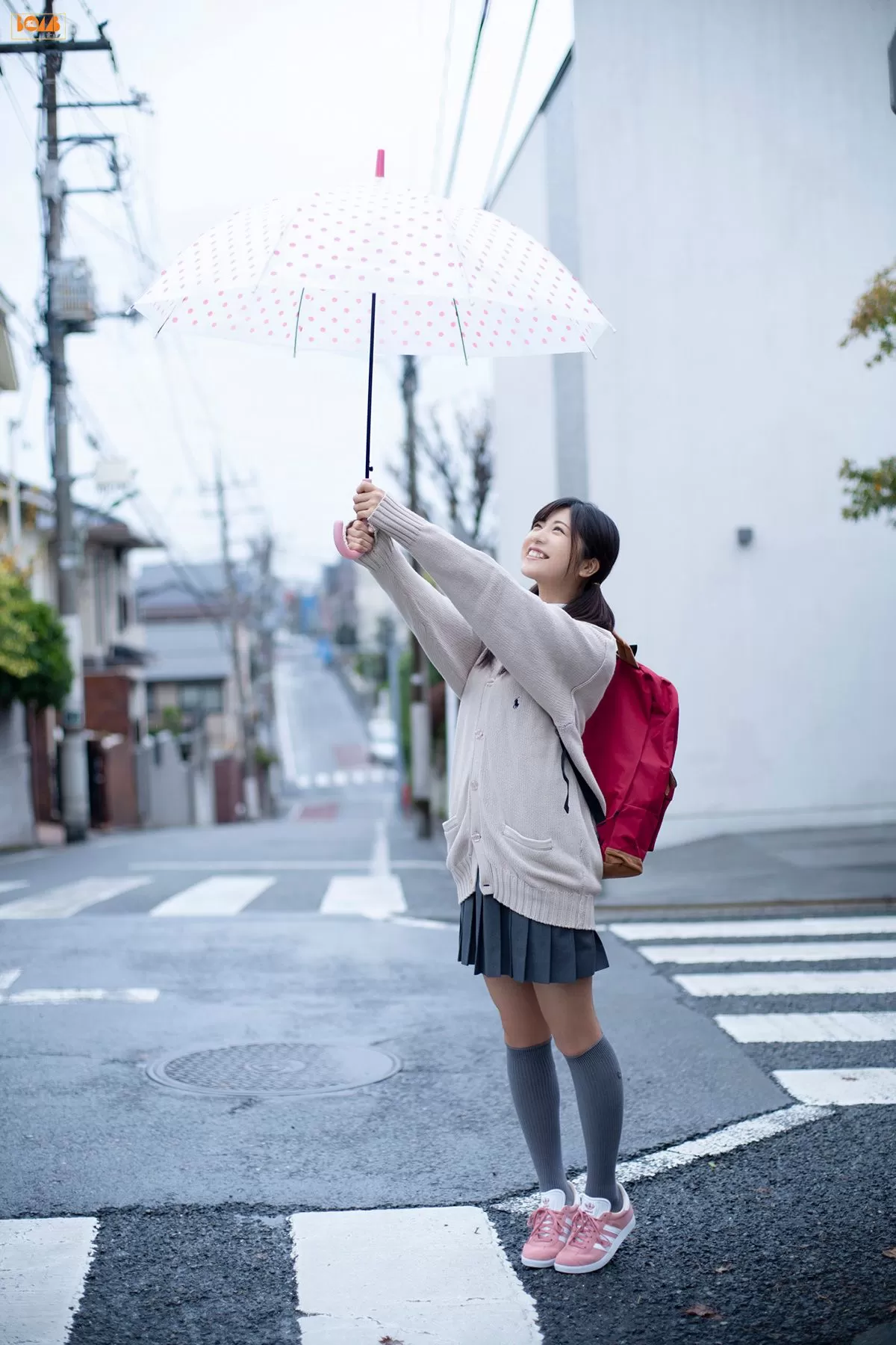 [BOMB.tv] Rio Yoshida 吉田莉桜『雨の土曜日、君に恋した。』 Vol.625101-4