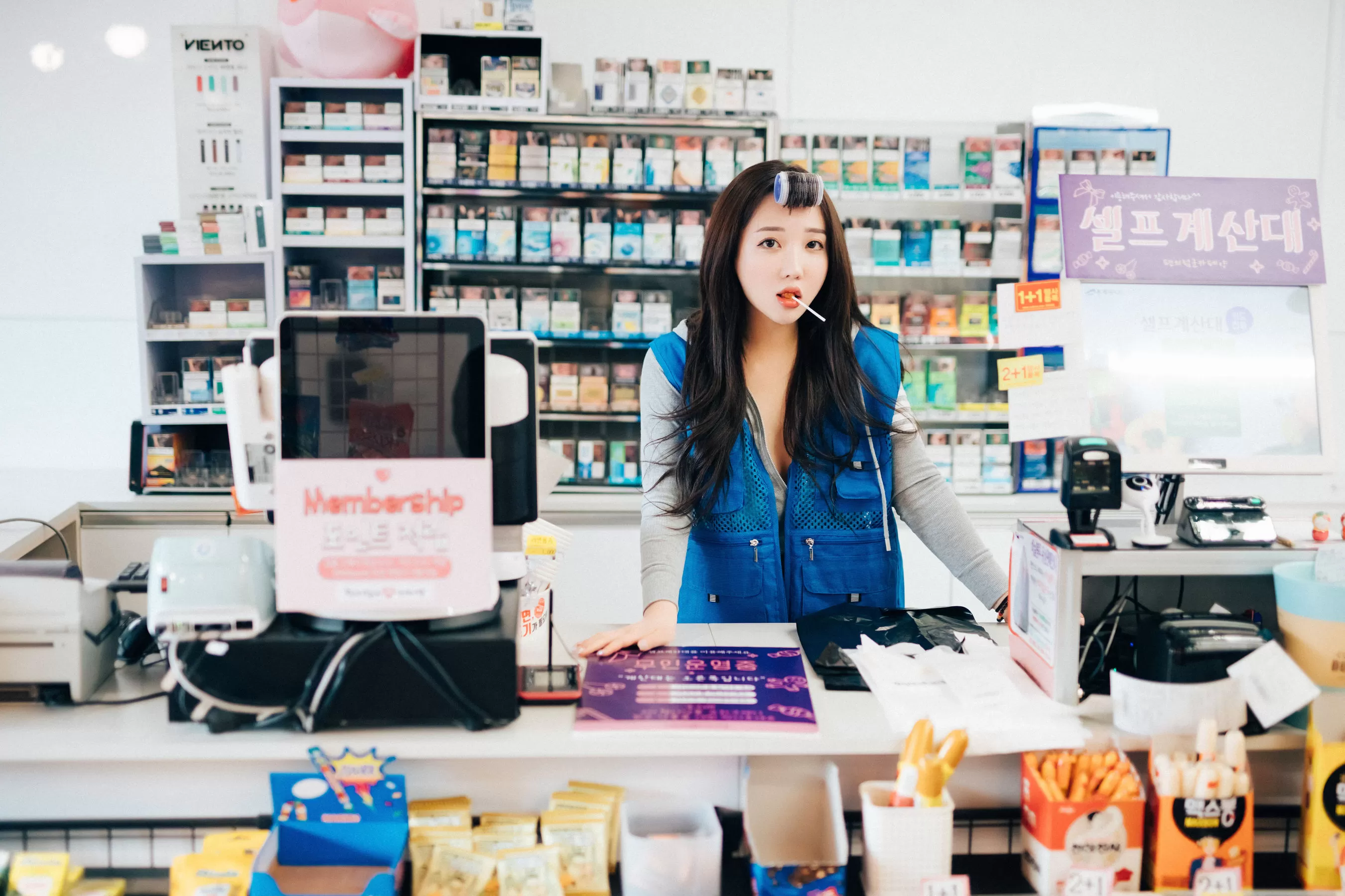 [LOOZY] Yeeun - Convenience store part timer S.Ver Vol.774094-5