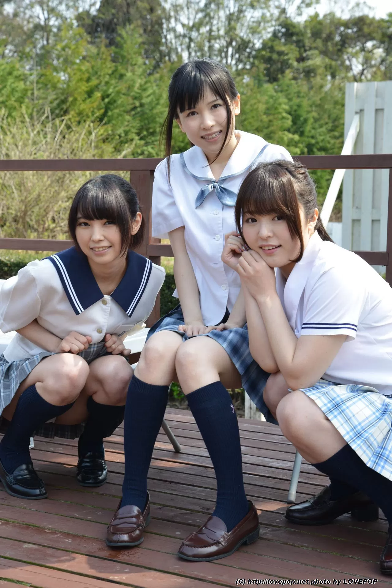 [LOVEPOP] Yua Kuramochi 仓持结爱 & Iku Natsumi 夏海いく& Yuuka Aoyama 青山佑香 Photoset 07 Vol.705675-3