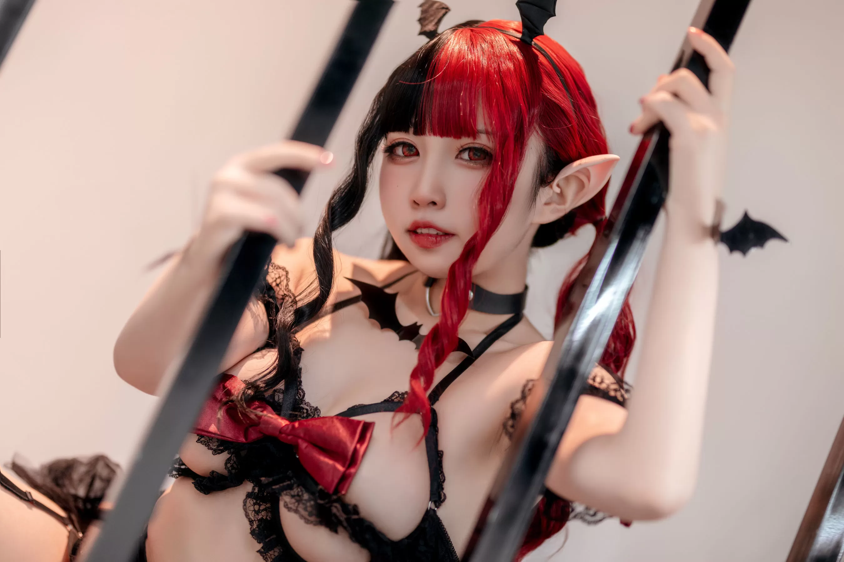 [福利COS] 动漫博主猫田圣奈奈(桃之啾啾) - 拘束恶魔 Vol.105691-2